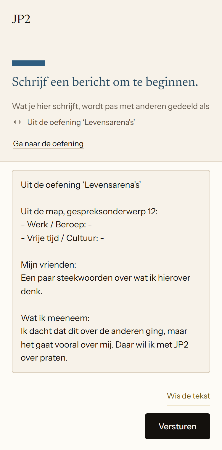 Een nieuw gesprek met JP2 in de app. De tekst uit de oefening Levensarena's staat in het berichtveld, met steekwoorden over vrienden en wat de persoon eraan overhoudt.